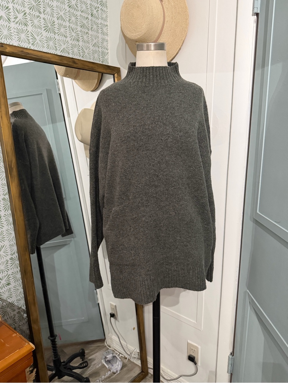 Zara Sweater Womens Gray Wool‎ Blend Mock Neck Oversized Medium - Picture 2 of 8